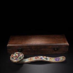 Gilt Silver Inlaid Blue Enameled and Jade Carved Elephant and Children Pattern RuYi Ornament