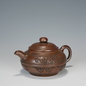 Purple Clay Carved Flower Pattern Teapot