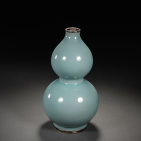 Light Grey Glazed Porcelain Gourd Shape Vase