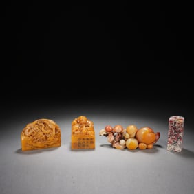 Group of Four Shoushan Tianhuang Carved Dragon Stone Seal and Peach Shape Ornament