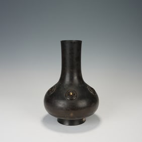Bronze Carved Flower Pattern Vase