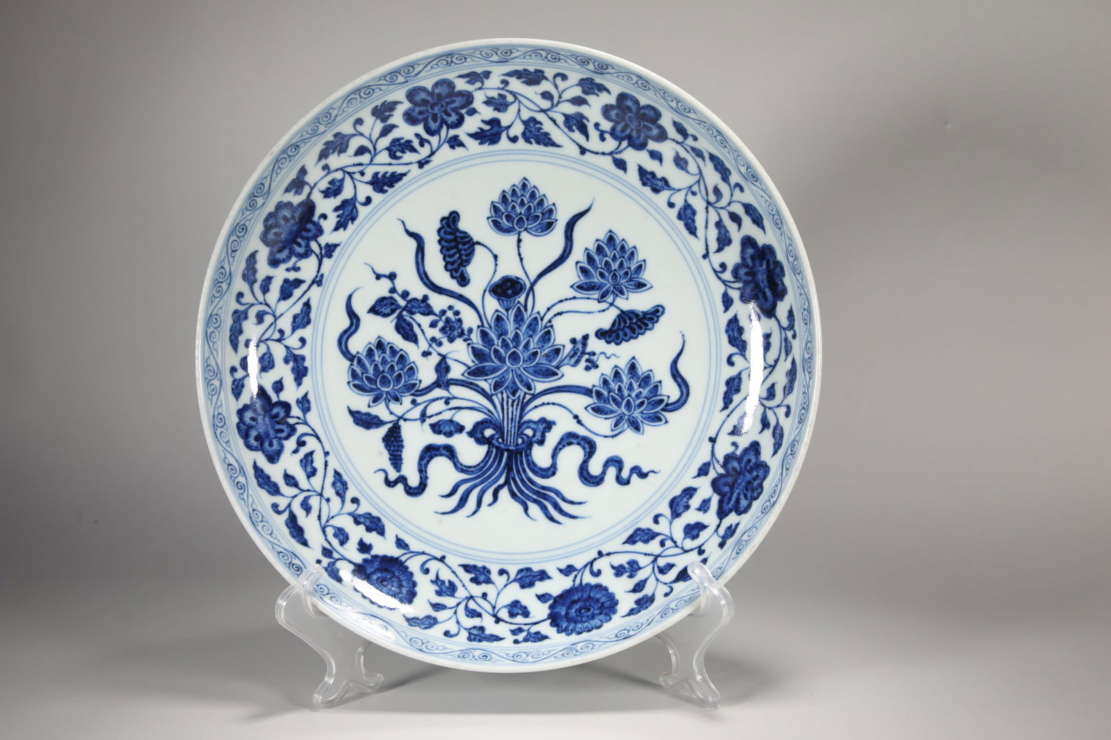 Blue and White Flower Pattern Porcelain Plate