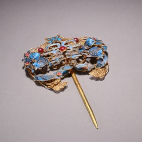 Gilt Silver Blue Feather Inlaid Carved Flower Pattern Hairpin