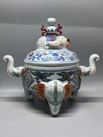 Wucai Flower and Arven Pattern Porcelain Double Elephant Ears Incense Burner
