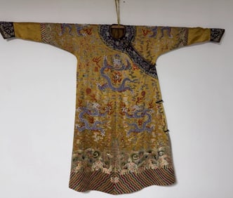 Silk Embroidery Dragon and Cloud Pattern Dragon Robe