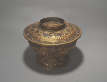 Gilt Silver Carved Dragon Pattern Lid Cup