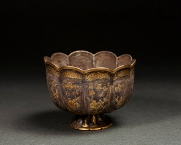 Gilt Silver Carved Flower Pattern Bowl