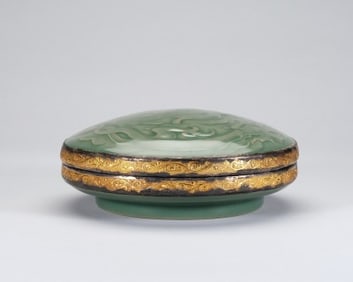Longquan Ware Carved Dragon Pattern Porcelain Lid Box
