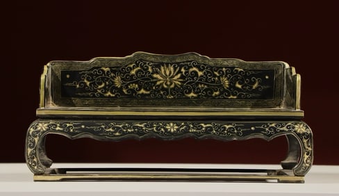 Lacquerware Gold Drawing Flower Pattern Arhat Bed