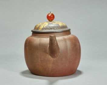 Purple Clay Teapot and Gilt Silver Carved Flower Pattern Lid