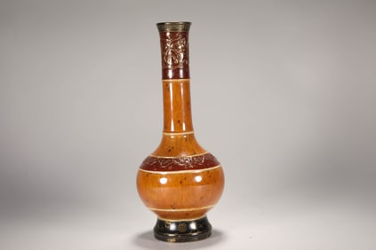 Famille Rose Beast Face Pattern Porcelain Vase