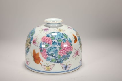 Famille Rose Flower with Butterfly Pattern Porcelain Washer