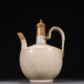 Ding Ware Inlaid Gilt Bronze Carved Flower Pattern Porcelain Pot