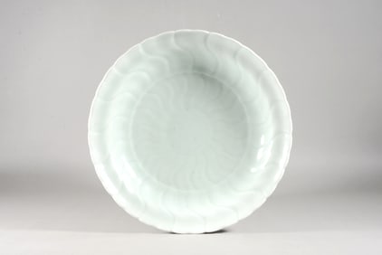 A Celadon Incised Lotus Dish