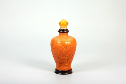 A Gourd Landscape and Figure Snuff Bottle
