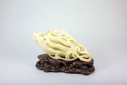 A Hetian Jade Chilong and Buddha's Hand Ornament