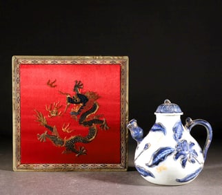 A Blue and White Pinched-Flower Ewer