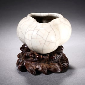 A Ge Ware Tourmaline
