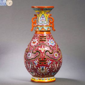 A Enamel Jiaotai Vase