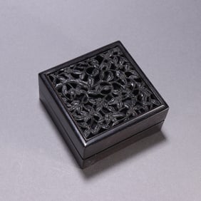 Red Sandalwood Carved Flower Pattern Lid Box