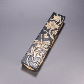 Shoushan Carved Flower with Butterfly Pattern Lid Box