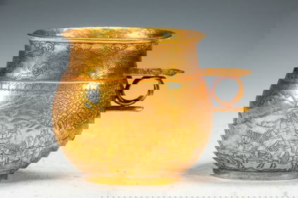 Gilt Bronze Carved Cloud and Character Story Pattern Pot