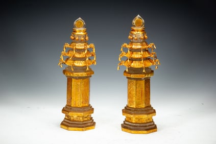 Pair of White Crystal Inlaid Gilt Bronze Carved Flower and Buddha Pattern Pagoba
