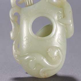 Jade Carved Chi Dragon Pattern Chicken Heart Shape Ornament