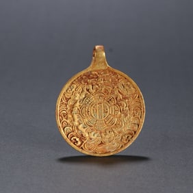 Gilt Bronze Carved Flower Pattern Pendant