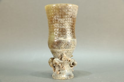 Jade Inlaid Gold Carved Dragon and Cloud Pattern Cup