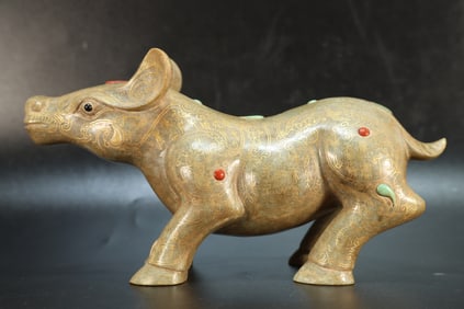 Jade Gold and Silver Inlaid Gem Stone Carved Beast Pattern Ox Shape Figure