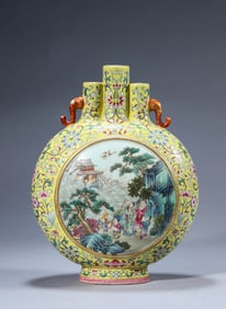 A Yellow-Ground Famille-Rose 'Narrative Scene' Three-Spouted Vase