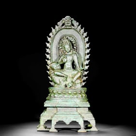 AN ALLOY BRONZE STATUE OF GUANYIN
