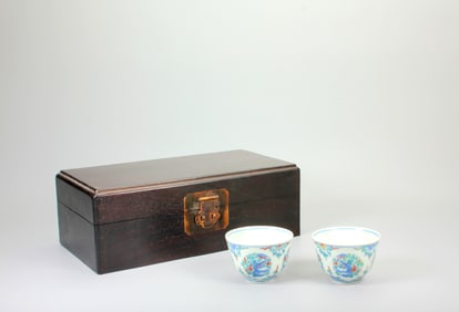 A PAIR OF DOUCAI CUPS WITH DRAGON MEDALLION