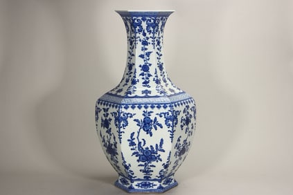 Blue and White Flower Pattern Porcelain Vase