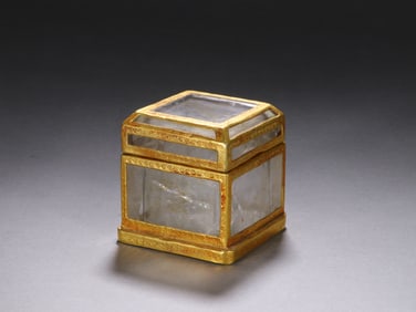 White Crystal Inlaid Gilt Bronze Carved Flower Pattern Lid Box