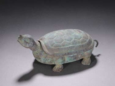 Silver Carved Turtle Shape Lid Box
