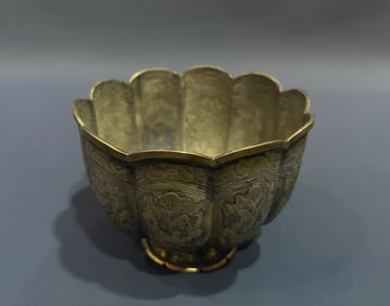Gilt Silver Carved Flower Pattern Bowl
