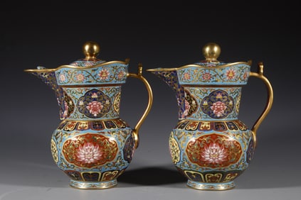 Pair of Enamel Drawing Gold Drawing Flower Pattern Porcelain Pot