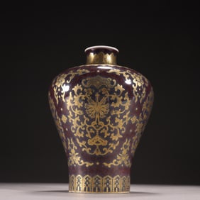 Red Glazed Gold Drawing Flower Pattern Porcelain Vase