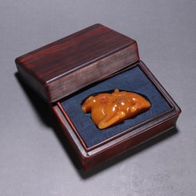 Shoushan Tianhuang Carved Horse Shape Ornament