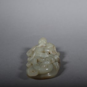 Jade Carved Chi Dragon Shape Chicken Heart Shape Ornament