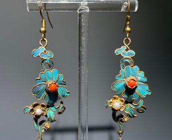 Pair of Gilt Silver Blue Feather Inlaid White Pearl Carved Flower Pattern Earring
