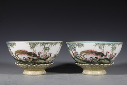 Pair of Enamel Drawing Phoenix and Flower Pattern Porcelain Movable Bowl