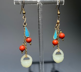 Pair of Gilt Silver Blue Feather Inlaid Gem Stone and Jade Carved Flower Pattern Earring