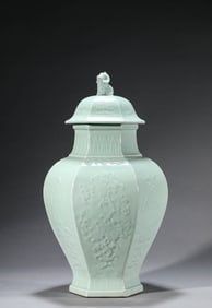A Pea-Green Glazed 'Longevity' Hexagonal Covered Jar