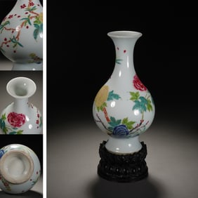 Famille Rose Flower Pattern Porcelain Vase