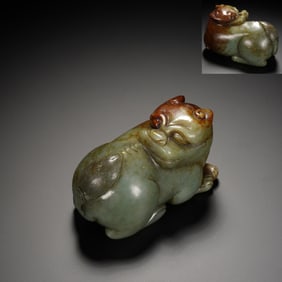 Jade Carved Beast Shape Ornament