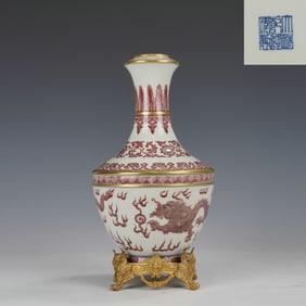 Red Inglazed Cloud and Dragon Pattern Porcelain Vase