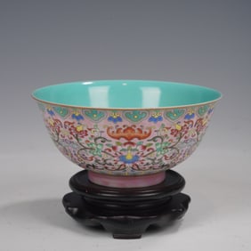Famille Rose Peach and Bat Pattern Porcelain Bowl